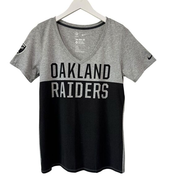 Oakland Raiders Women The Nike Tee Shirt Medium V Neck Home & Away Games New - Picture 1 of 11